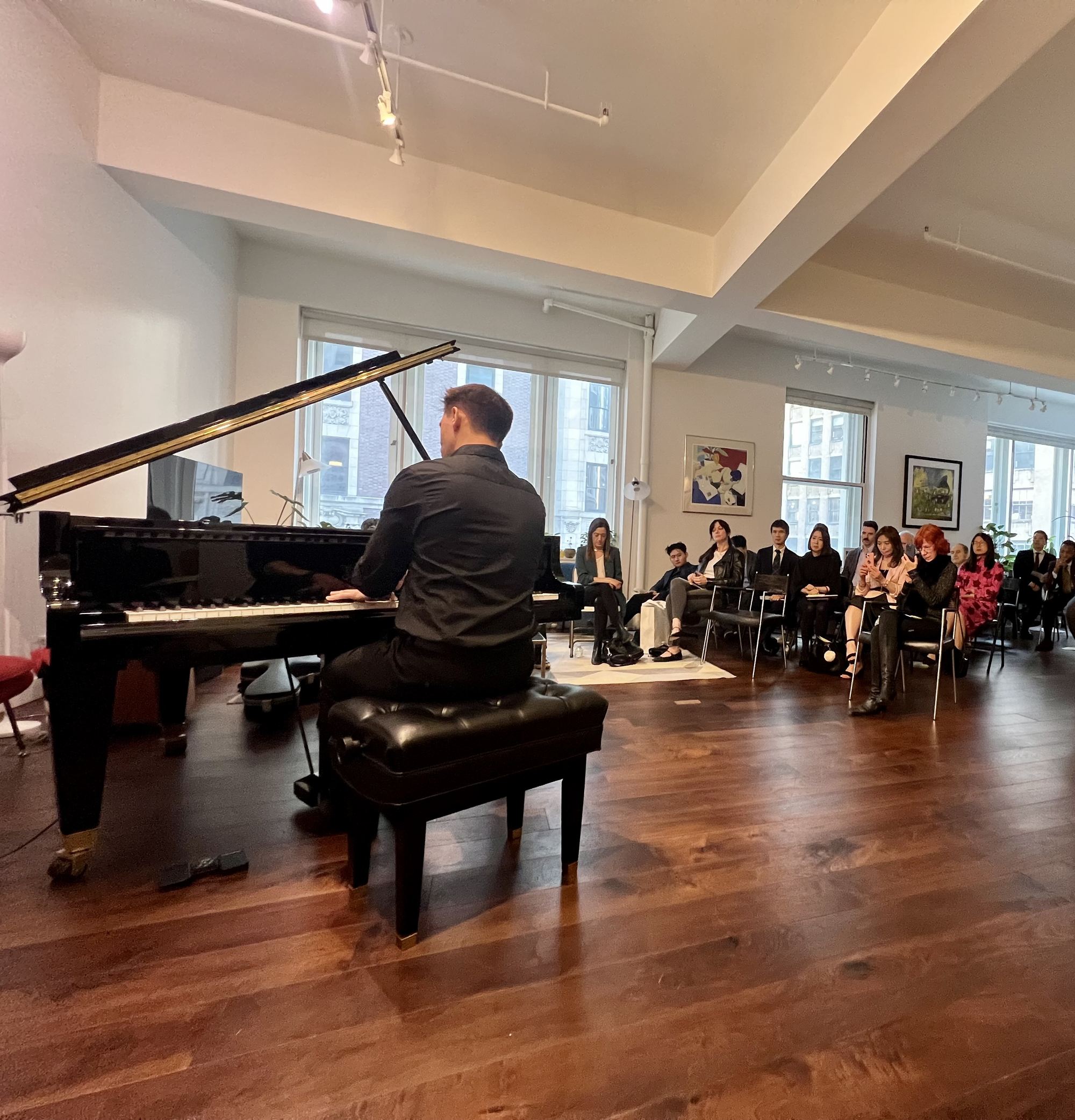Solo piano, in daylight